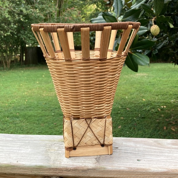 PLANTER BASKET Natural Woven Tall Planter Flower Pot Basket with Base 10.25 in - Picture 5 of 11